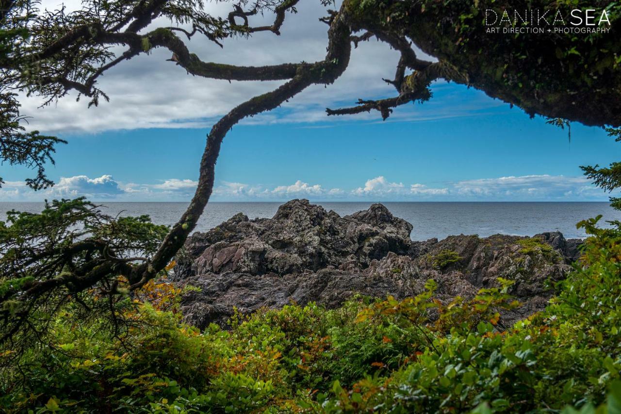 Отель Sounds Of The Sea Юклулет Экстерьер фото